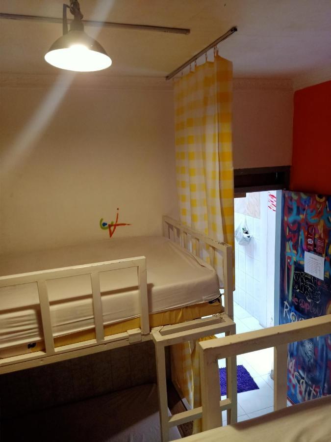 Deoplet Homestay & Gallery Джок'якарта Екстер'єр фото